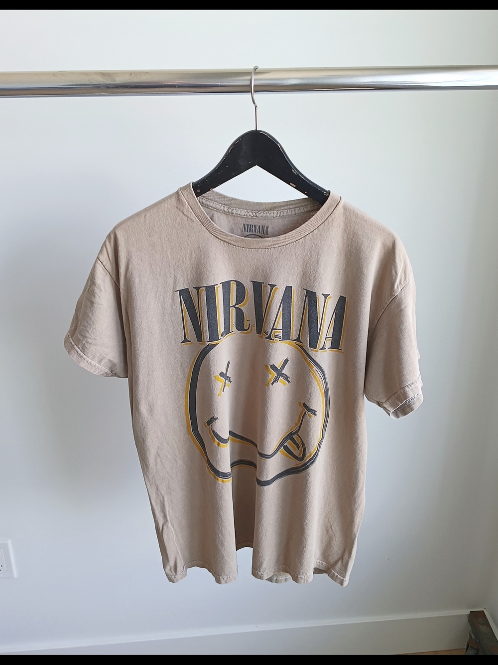 Nirvana Smiley Face Graphic Tee Shirt Large Sandy Brown Tan Beige 2022 Grunge Ro